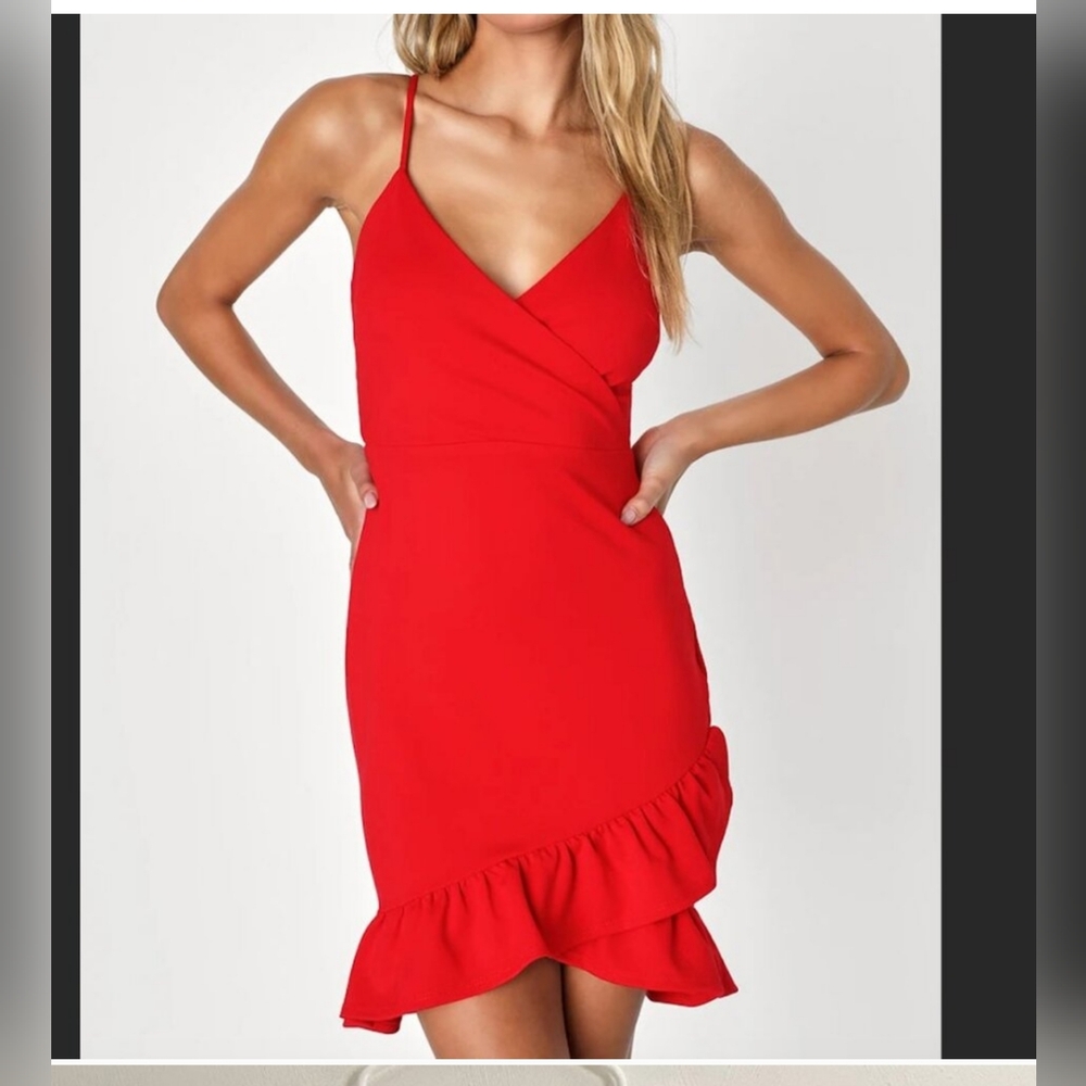 NWT Lulu's ruffled red wrap dress Size Medium